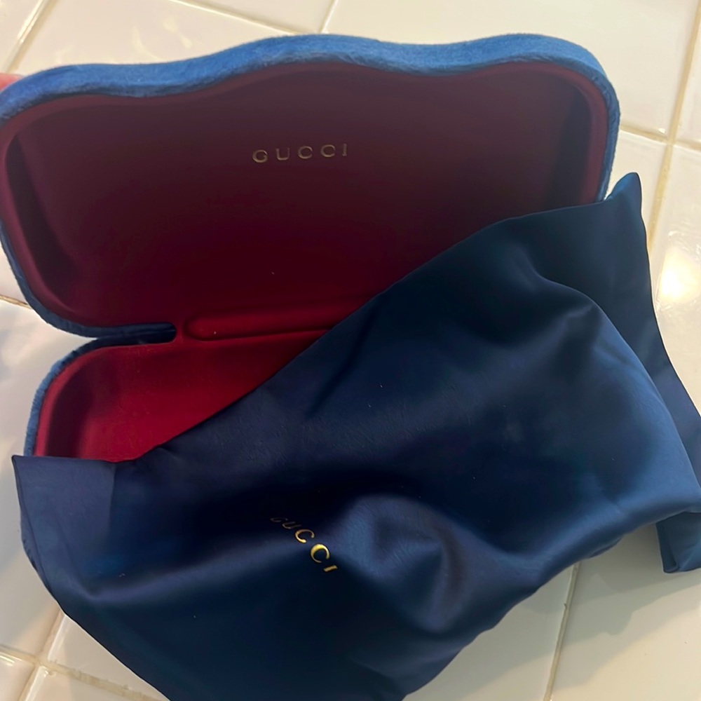 Gucci royal blue sunglasses 🕶 case authentic